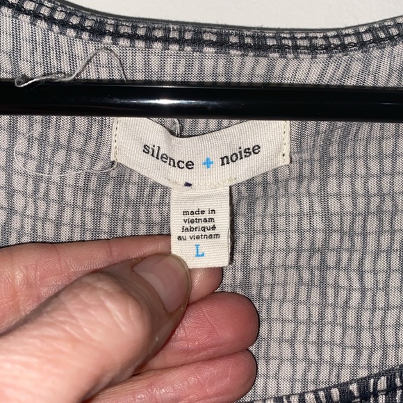 SILENCE + NOISE RILEY TRAPEZE DRESS - Picture 3 of 5